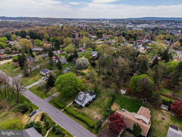 3513 BEAUFORT ST, Harrisburg, PA 17111