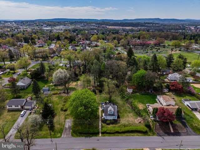3513 BEAUFORT ST, Harrisburg, PA 17111
