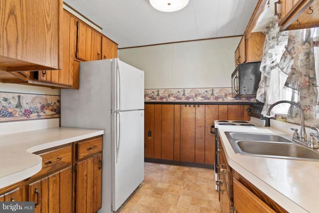 3513 BEAUFORT ST, Harrisburg, PA 17111