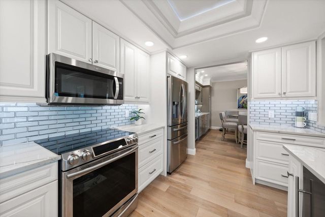 6 BELLEVIEW BOULEVARD 608, Belleair, FL 33756