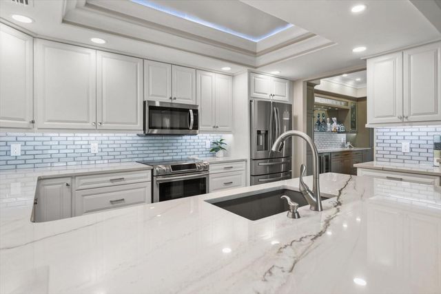 6 BELLEVIEW BOULEVARD 608, Belleair, FL 33756