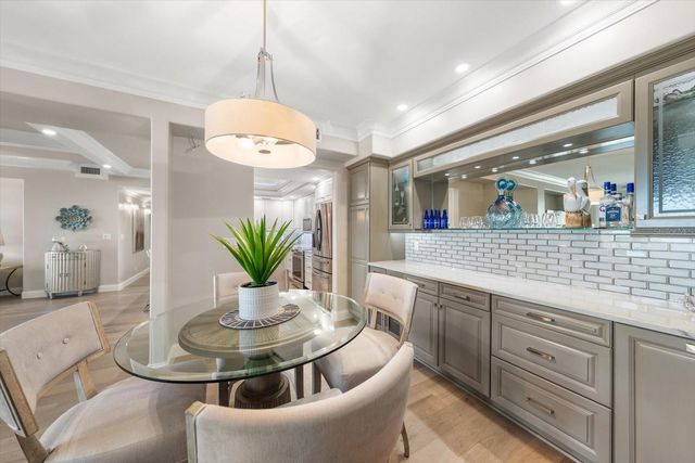 6 BELLEVIEW BOULEVARD 608, Belleair, FL 33756