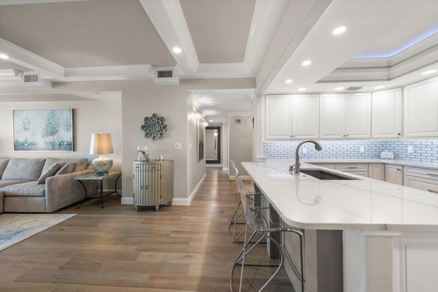 6 BELLEVIEW BOULEVARD 608, Belleair, FL 33756