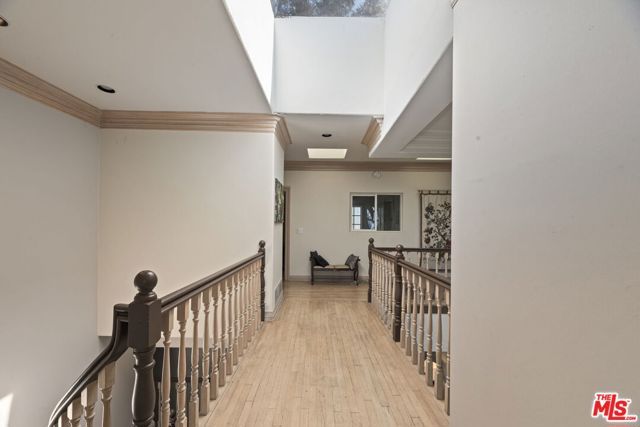 14330 Mulholland Drive, Los Angeles, CA 90077