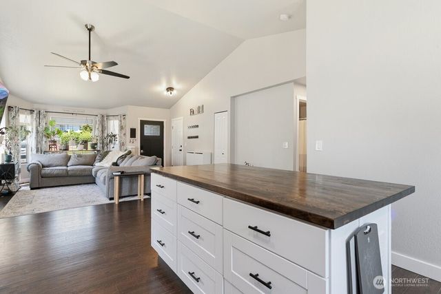 22919 SE 283rd Street, Maple Valley, WA 98038