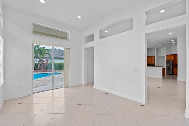 10251 N Lake Vista Circle, Davie, FL 33328