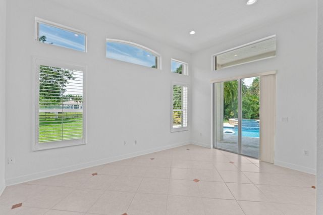 10251 N Lake Vista Circle, Davie, FL 33328