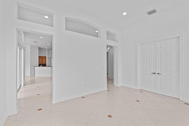 10251 N Lake Vista Circle, Davie, FL 33328