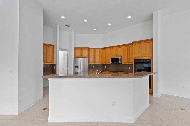 10251 N Lake Vista Circle, Davie, FL 33328
