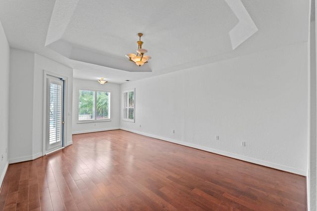 10251 N Lake Vista Circle, Davie, FL 33328
