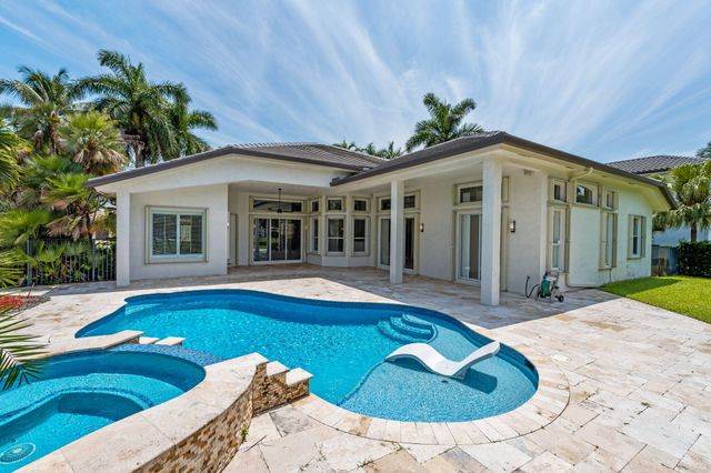 10251 N Lake Vista Circle, Davie, FL 33328