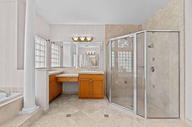 10251 N Lake Vista Circle, Davie, FL 33328