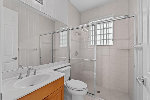 10251 N Lake Vista Circle, Davie, FL 33328