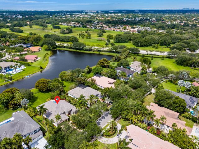 10251 N Lake Vista Circle, Davie, FL 33328