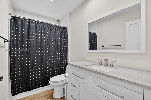 102 Sun Terrace Court, Palm Beach Gardens, FL 33403