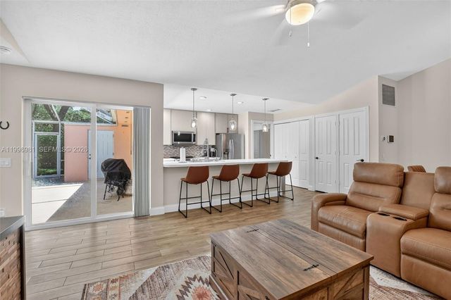 102 Sun Terrace Court, Palm Beach Gardens, FL 33403