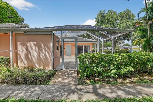 102 Sun Terrace Court, Palm Beach Gardens, FL 33403