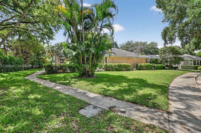 102 Sun Terrace Court, Palm Beach Gardens, FL 33403
