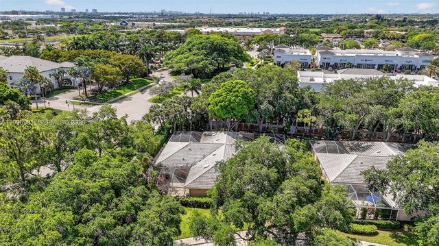 102 Sun Terrace Court, Palm Beach Gardens, FL 33403