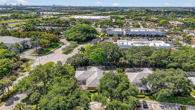 102 Sun Terrace Court, Palm Beach Gardens, FL 33403
