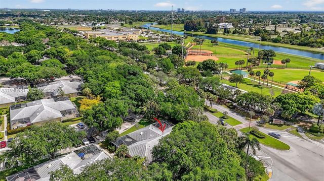 102 Sun Terrace Court, Palm Beach Gardens, FL 33403