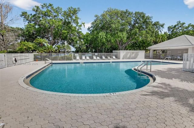 102 Sun Terrace Court, Palm Beach Gardens, FL 33403