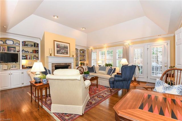 4 Sommerton Court, Greensboro, NC 27408