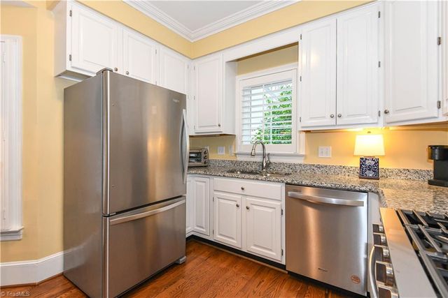 4 Sommerton Court, Greensboro, NC 27408