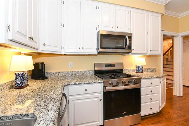 4 Sommerton Court, Greensboro, NC 27408