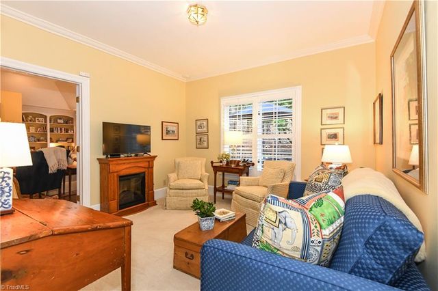 4 Sommerton Court, Greensboro, NC 27408