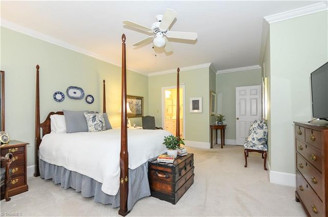 4 Sommerton Court, Greensboro, NC 27408