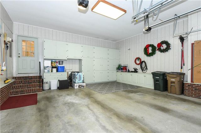 4 Sommerton Court, Greensboro, NC 27408