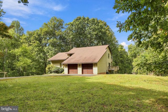 8423 LOCK LN, Warrenton, VA 20186