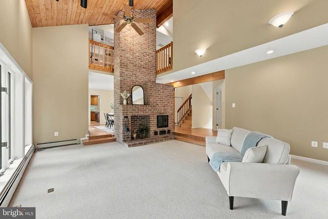 8423 LOCK LN, Warrenton, VA 20186