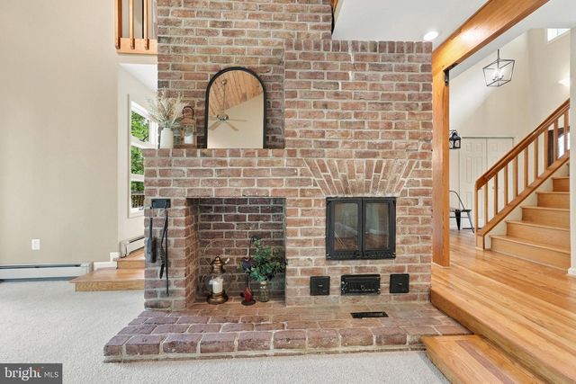 8423 LOCK LN, Warrenton, VA 20186