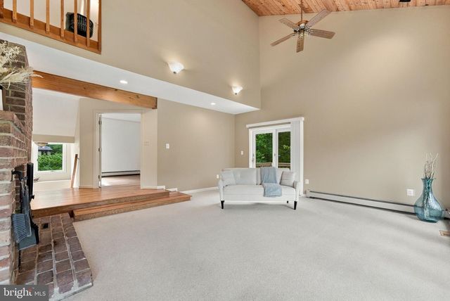 8423 LOCK LN, Warrenton, VA 20186