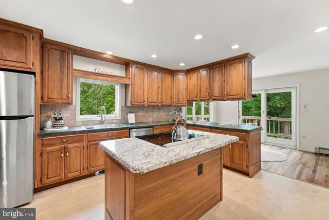 8423 LOCK LN, Warrenton, VA 20186