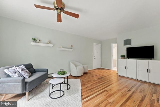 8423 LOCK LN, Warrenton, VA 20186