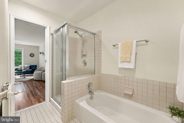 8423 LOCK LN, Warrenton, VA 20186