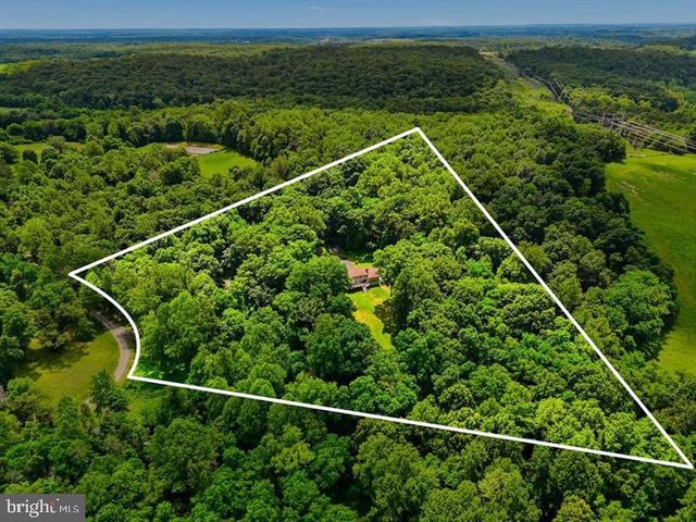 8423 LOCK LN, Warrenton, VA 20186