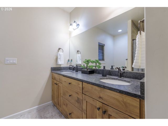 16802 PONY EXPRESS Way, Bend, OR 97707