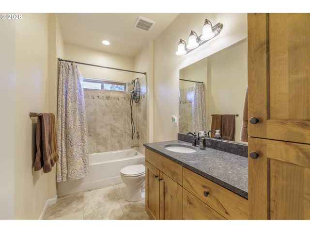 16802 PONY EXPRESS Way, Bend, OR 97707