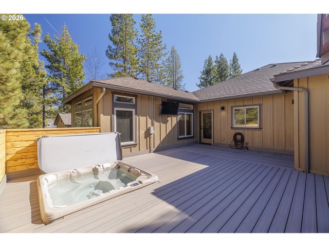 16802 PONY EXPRESS Way, Bend, OR 97707