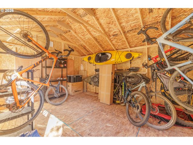 16802 PONY EXPRESS Way, Bend, OR 97707