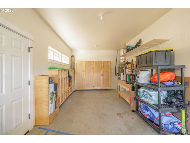 16802 PONY EXPRESS Way, Bend, OR 97707