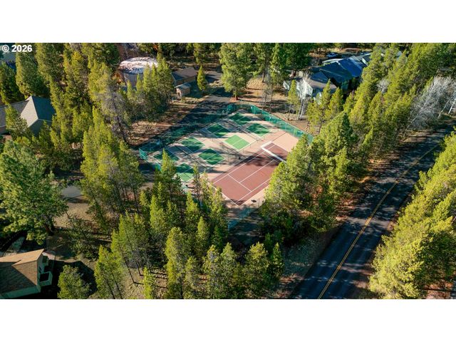 16802 PONY EXPRESS Way, Bend, OR 97707