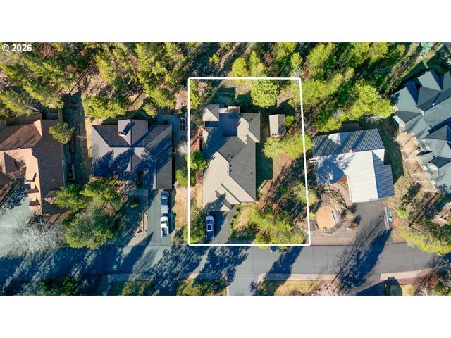 16802 PONY EXPRESS Way, Bend, OR 97707