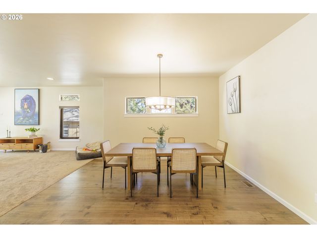 16802 PONY EXPRESS Way, Bend, OR 97707