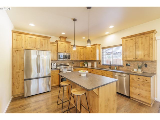 16802 PONY EXPRESS Way, Bend, OR 97707