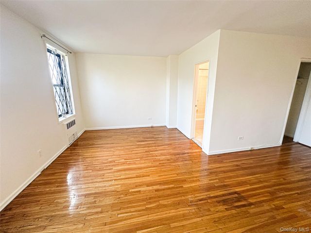 10025 Queens Boulevard 6L, Forest Hills, NY 11375